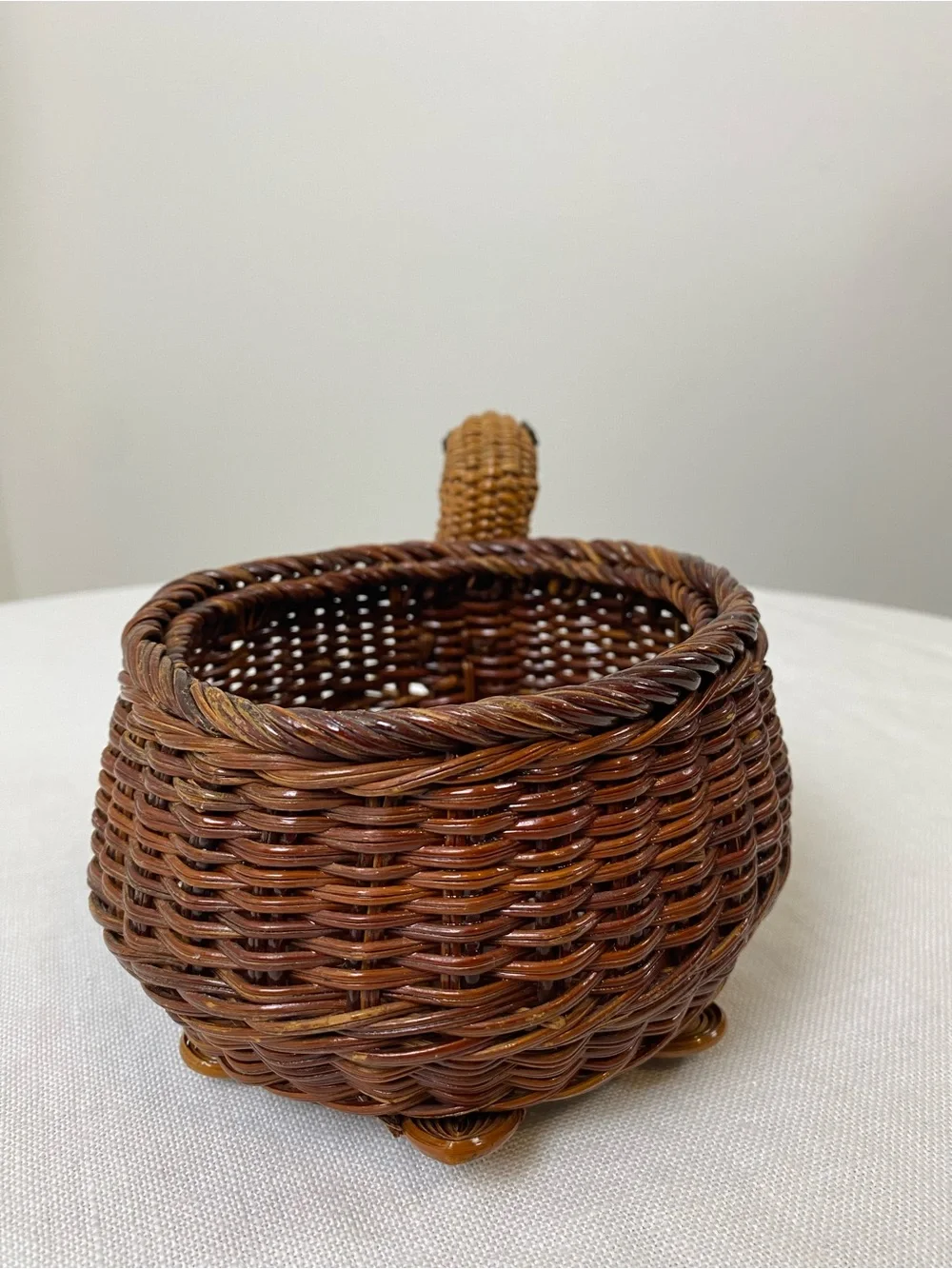 Vintage Wicker/Woven Turtle Basket